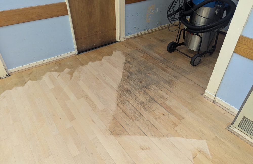 SANDING Sports Hall Floor at Nuneaton Glendale Infant School